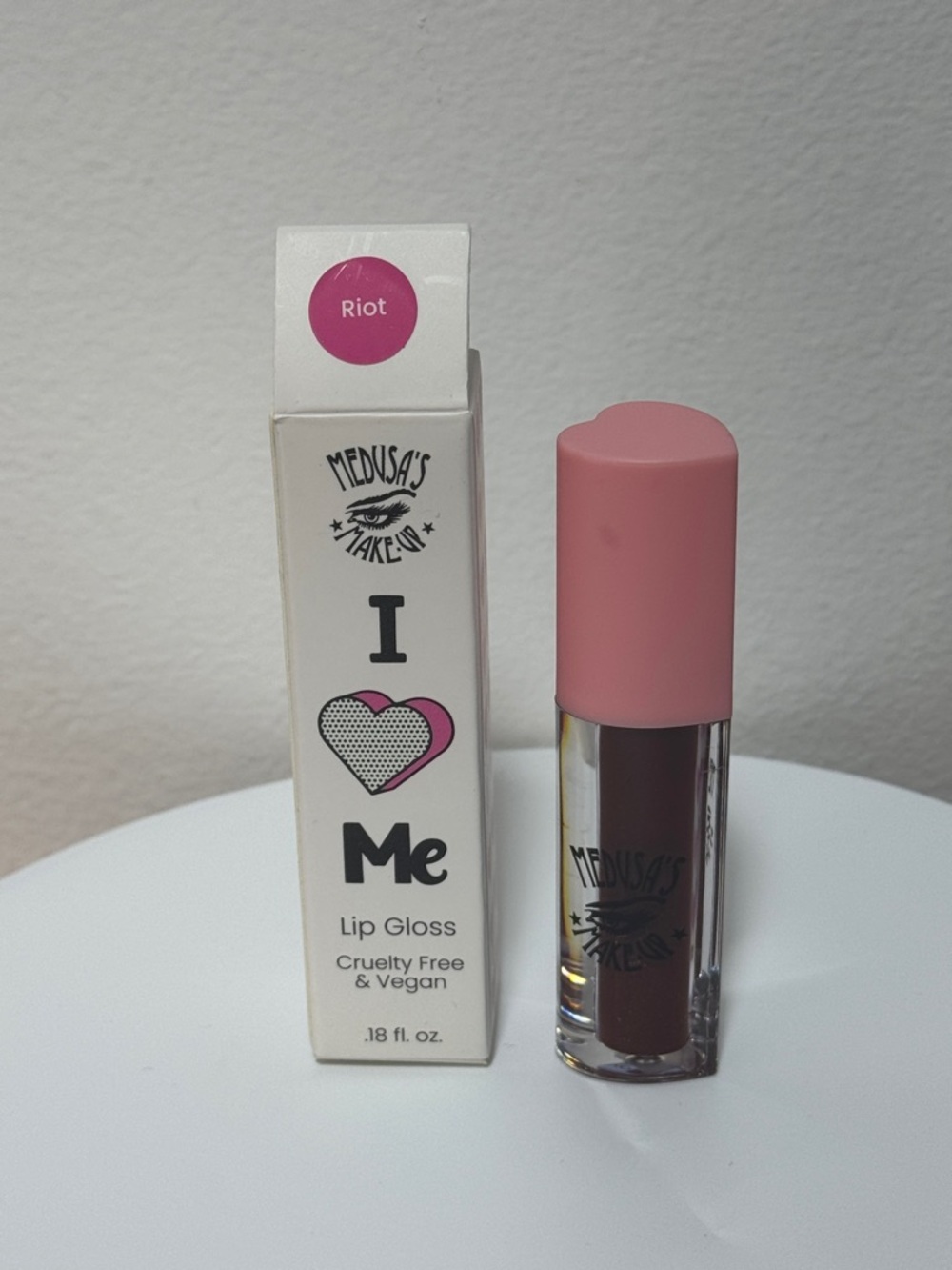 Medusa’s makeup I ♥ Me Lip Gloss in Riot